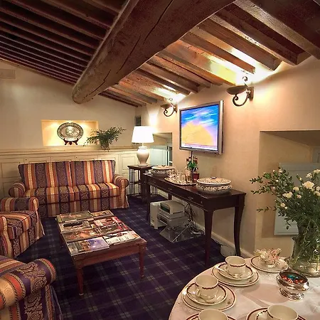 Hotel Relais Dell'orologio 4*