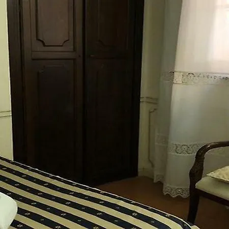 Relais Dell'orologio 4*