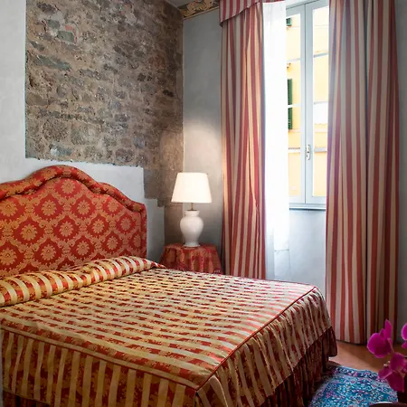 Relais Dell'orologio 4*
