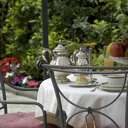 Relais Dell'orologio Готель 4*
