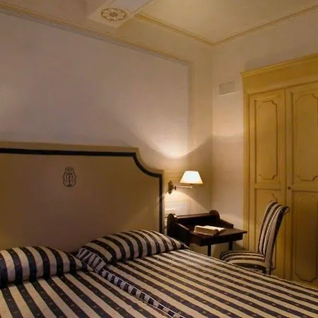 Relais Dell'orologio Готель
