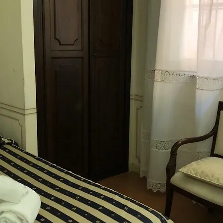 Relais Dell'orologio Готель 4*